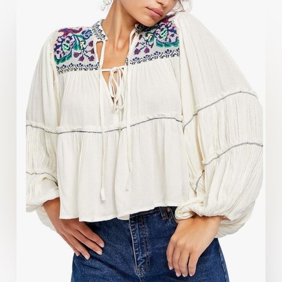 Free People Blouse Women White Vivid Floral Embroidered Atlas Clouds Boho Hippie - Picture 1 of 8